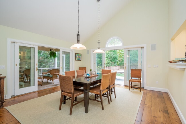 Photo - 16 Cedar Trail