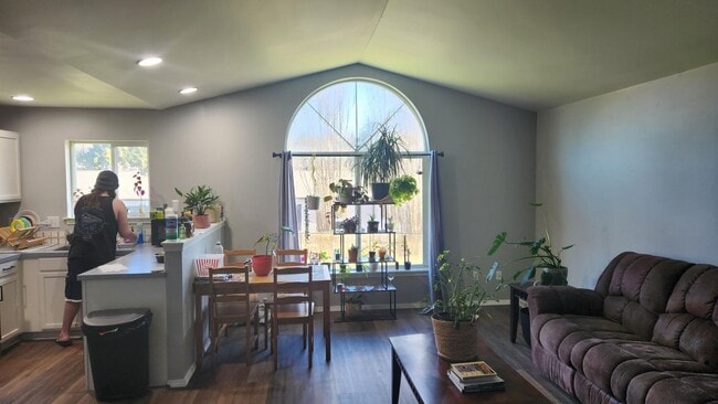 Photo - 4 Bedroom 2 Bath w/ Garage close to Wahtcom Falls Park