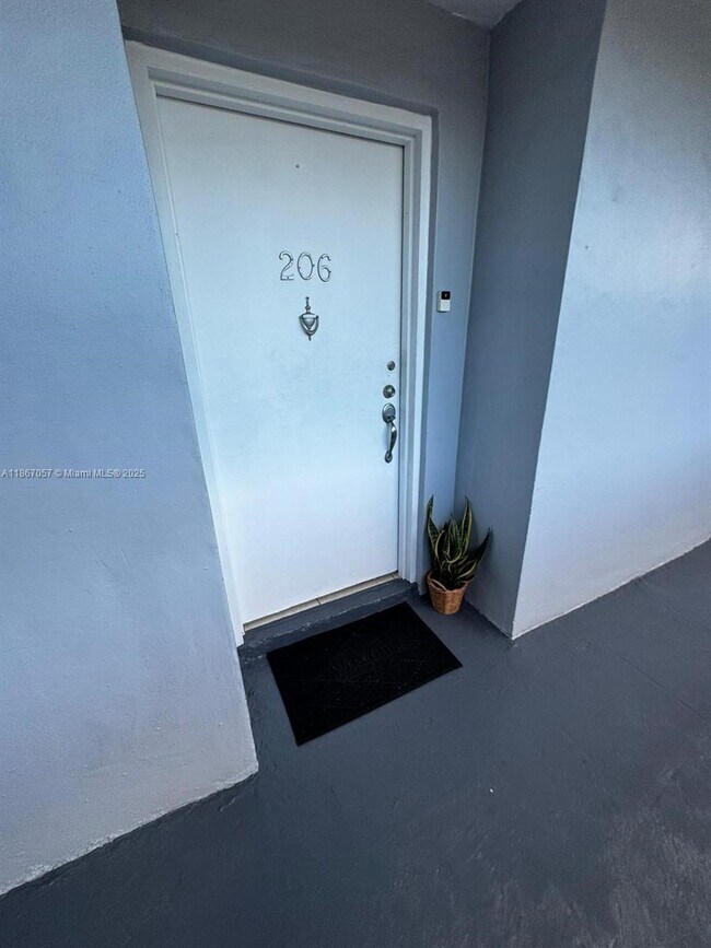 Building Photo - 13870 SW 62nd St Unit 206 Rental