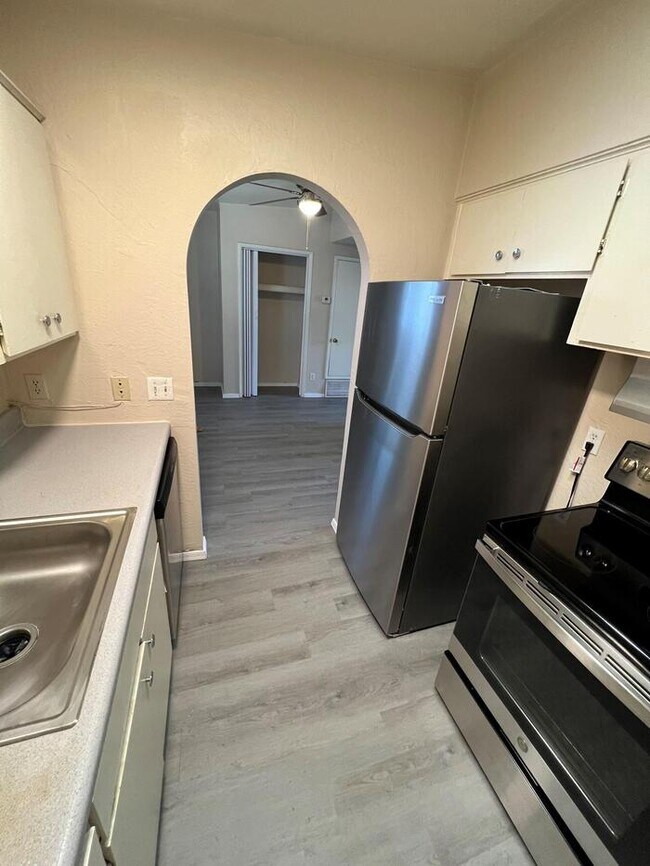 Photo - FOR RENT / Pre-Leasing