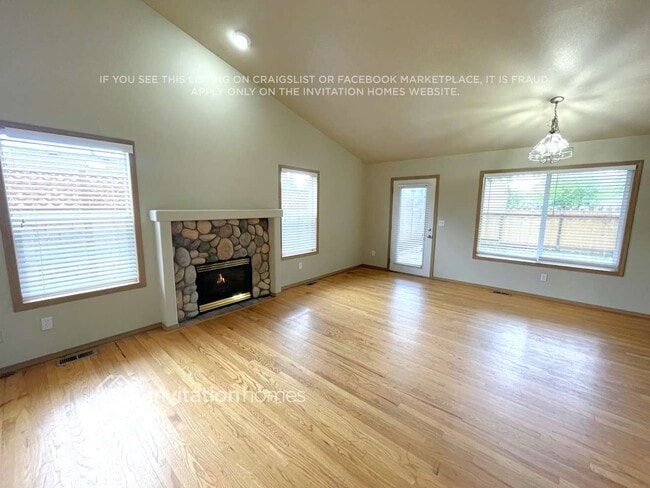 Photo - 306 Deeded St