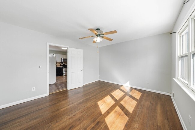 Photo - Large 3 Bedroom Apt