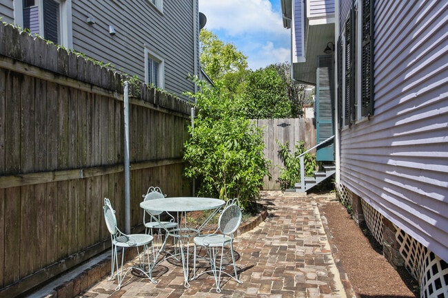 Side patio - 1108 General Pershing St Unit 1108