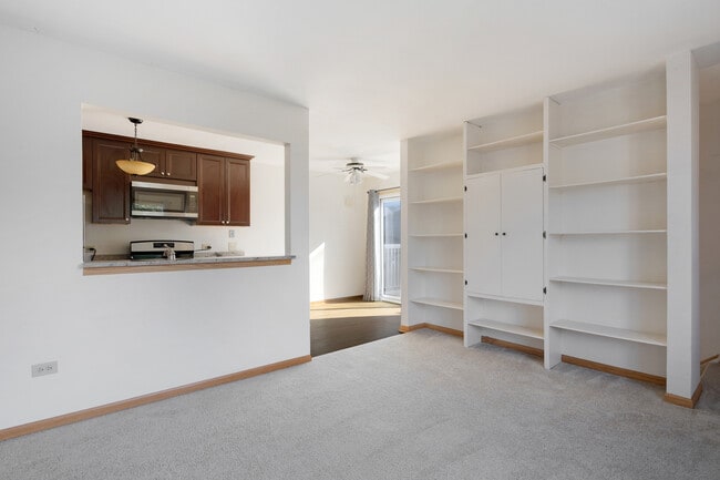 Photo - 717 Whitesail Dr Unit 717