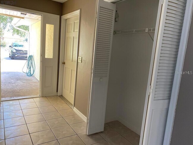Photo - 250 Coral Reef Ct N