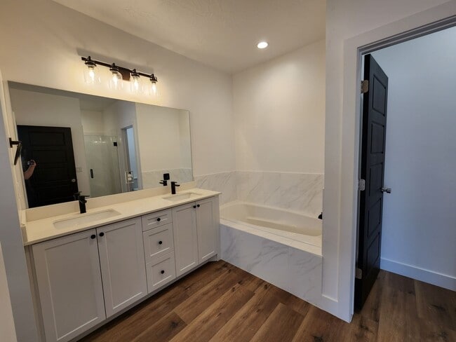 Photo - Luxury Townhome
