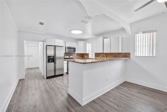 Photo - 1168 NW 30th St