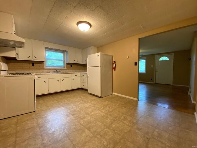 Photo - 3274 E Moores Pike