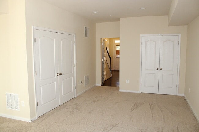 Photo - 829 Jarrett Ln