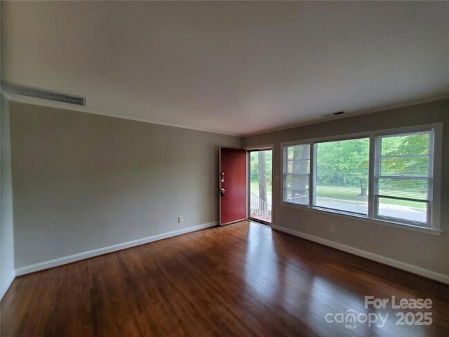 Photo - 3818 Winfield Dr