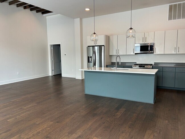 Photo - 1801 2nd Ave N