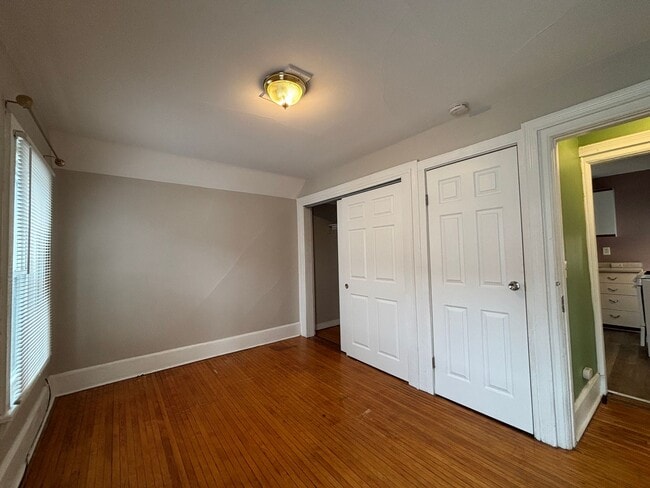 Building Photo - 106 Griffith-VR Unit 106-Up VR