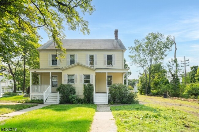 Building Photo - 37 Bowers Ln