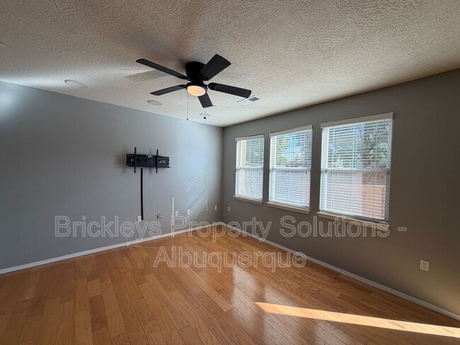 601 Menaul Blvd NE Unit #2102