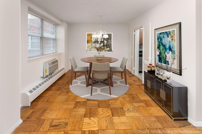 Photo - Hampshire House