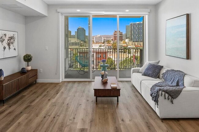 Photo - 2783 Francis Ave