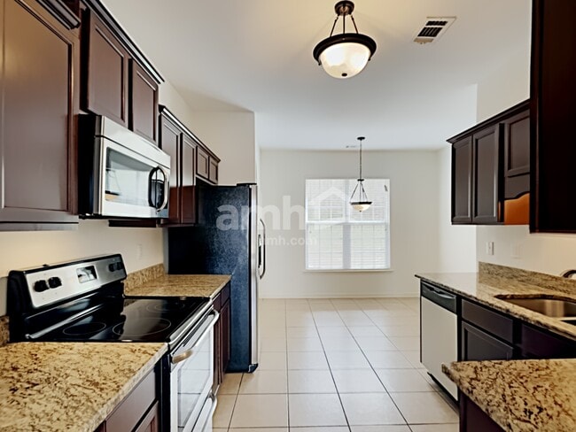 Photo - 1050 Kentshire Cv