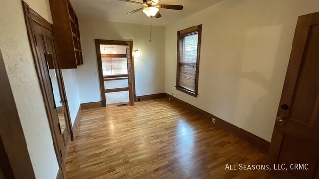 Photo - 418 E Dale St
