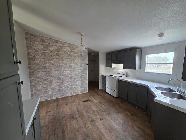 Photo - 13675 Hero Way W