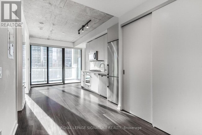 Photo - 55 Ontario St Unit 1006