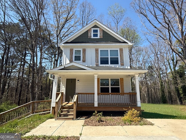 Building Photo - 305 Martin Cir