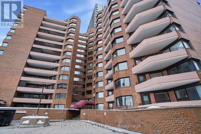 Photo - 151 Bay St Unité 104