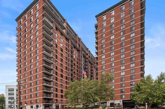 Building Photo - 759 2nd St Unit 8P Rental