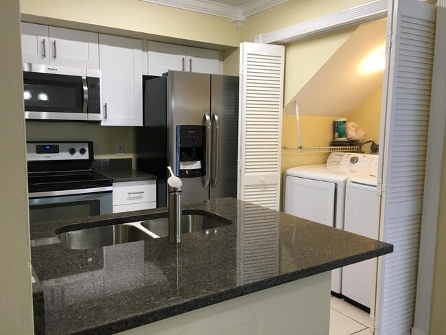 Photo - 12154 Saint Andrews Pl Unidad 109