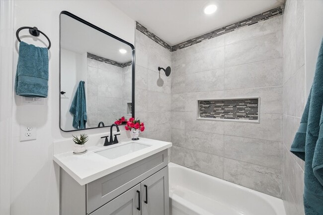 Photo - 9206 St Lo Rd