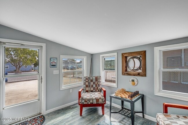 Photo - 28 S Los Angeles Dr