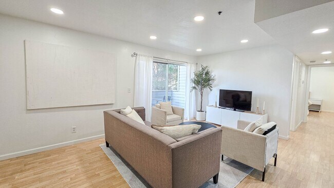 Photo - Furnished Apartment! Unit A-3