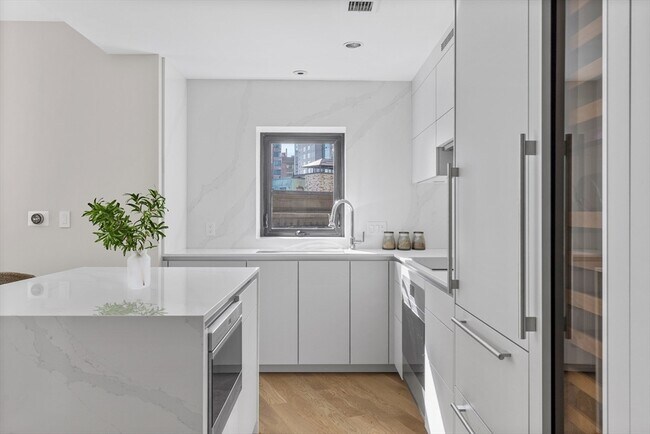 Photo - 580 Washington St Unit 1002
