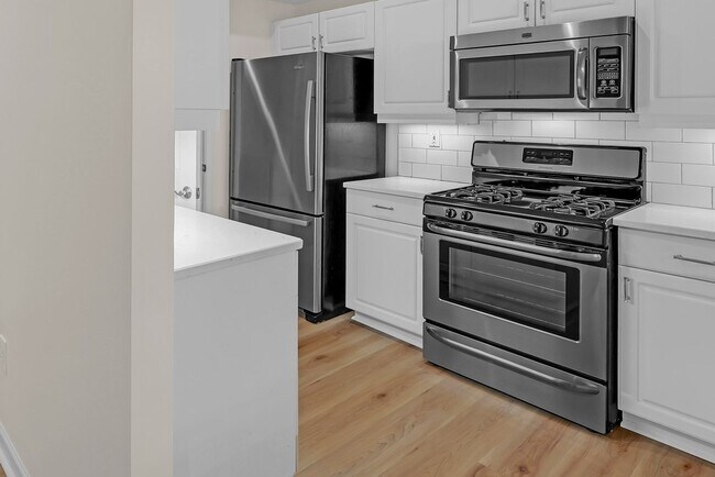 Photo - Gated Community In The Heart of Buckhead. Unidad 2107