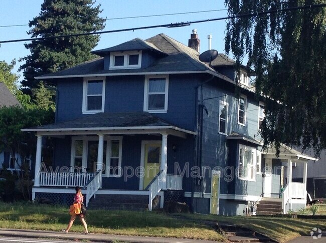 Building Photo - 7506 E Burnside St Rental