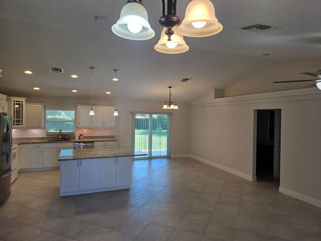 Photo - 5996 NW Baynard Dr