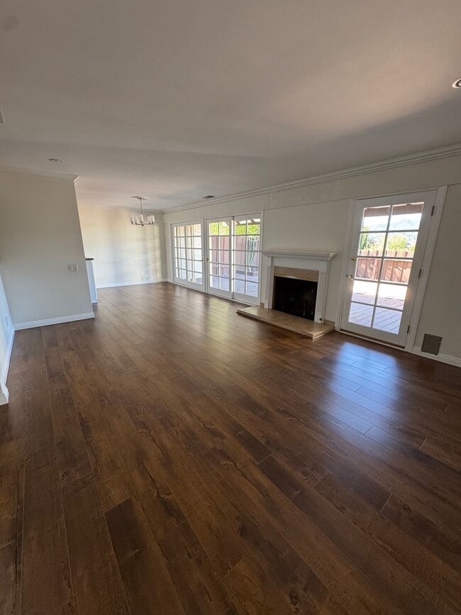 Photo - Scenic Cul-de-Sac Living with Stunning Mountain Views