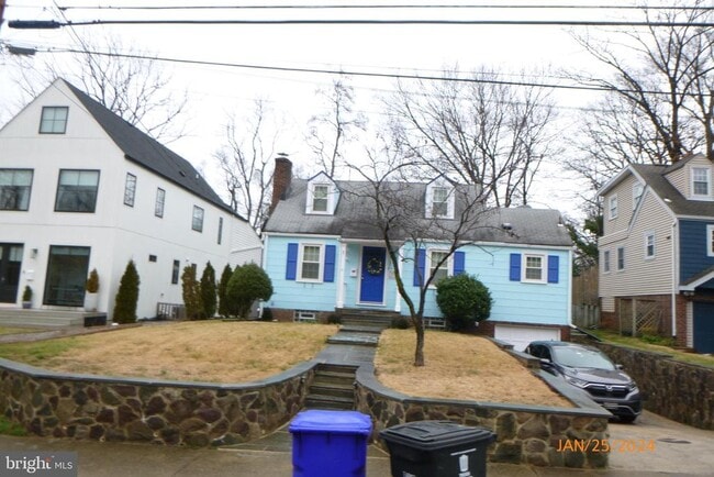 Building Photo - 3931 6th St S Rental