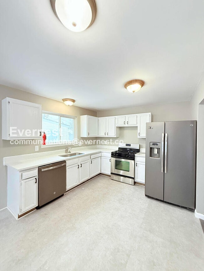 Photo - 23569 Stewart Ave