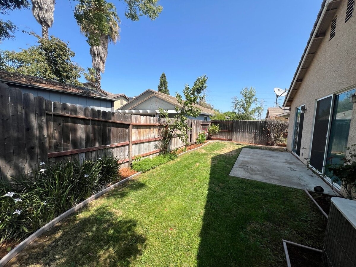 Photo - Gorgeous Broadstone home near Kemp Park.