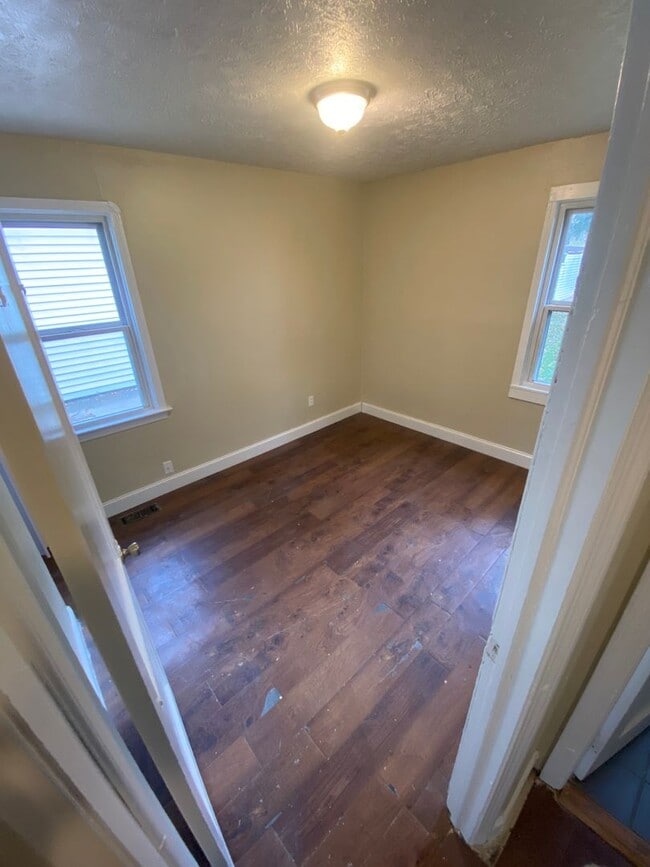 Photo - 11705 Mc Gowan Ave