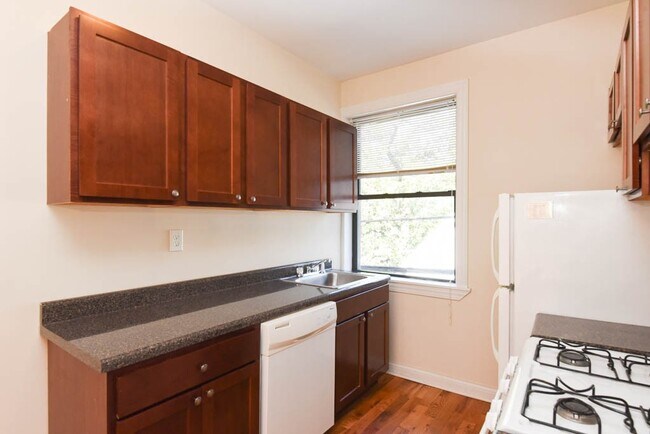 Photo - 1314 Oak Ave Unit J02W