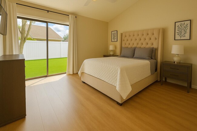 Photo - 13009 Meadowbreeze Dr House