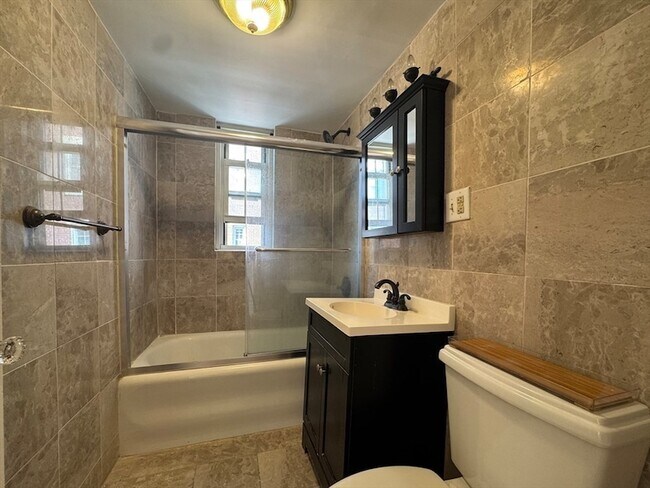 Photo - 1450-1454 Beacon Street Unit 402 Unit 402