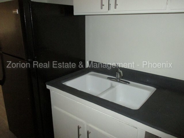 Photo - 2 bedroom 1 bath in Scottsdale! Unidad 3