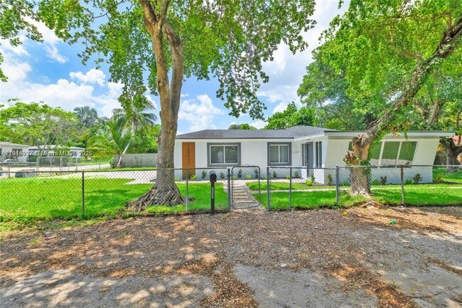 Photo - 16200 NE 3rd Ave