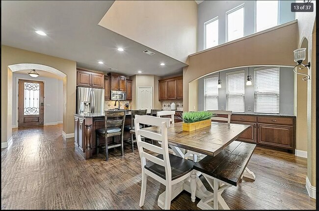 725 Trenton Dr