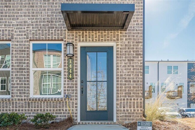 Photo - 1444 Creekside Cir NW