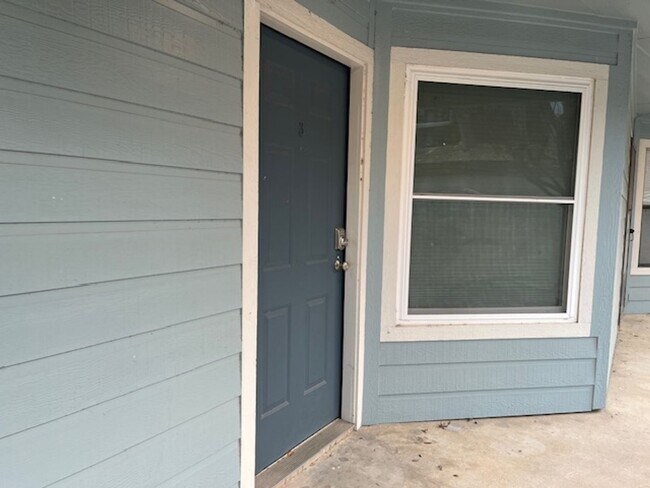 Photo - 943 Parkview,