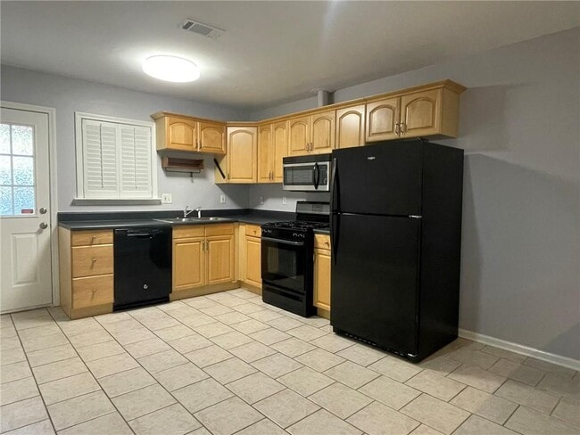 Photo - 1585 Piedmont Ave NE