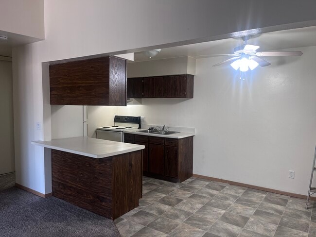 Forestview Ct. Apartments